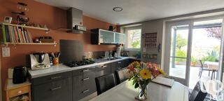  Maison � vendre 10 pi�ces 240 m�