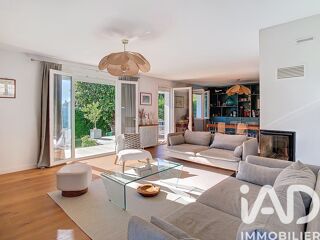  Maison  vendre 8 pices 230 m