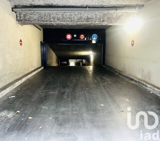  Parking / Garage  vendre 15 m