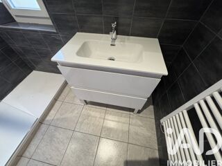  Appartement � louer 4 pi�ces 77 m�