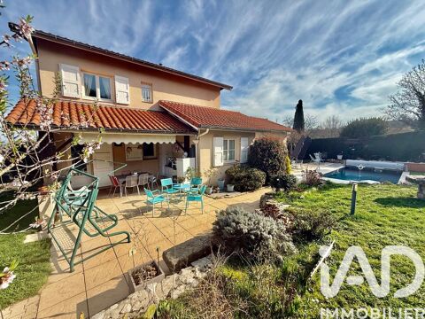   Vente Maison d'architecte 8 pi�ces Villa - 8 pi�ce(s) - 172 m�