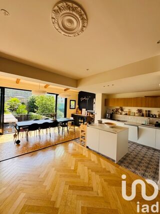  Maison  vendre 7 pices 195 m