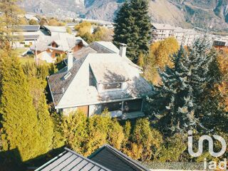  Villa  vendre 11 pices 256 m