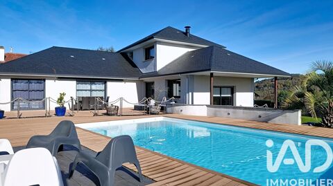   Vente Pavillon 7 pi�ces Maison - 7 pi�ce(s) - 190 m�