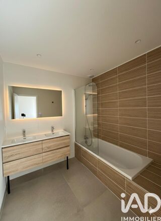  Villa 7 pi�ces 192 m� Limonest