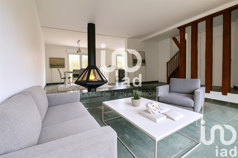   Vente Maison/villa 7 pices Maison - 7 pice(s) - 136 m