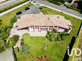  Villa � vendre 10 pi�ces 245 m�