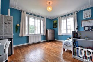  Maison  vendre 8 pices 240 m