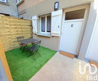  Immeuble � vendre 251 m�