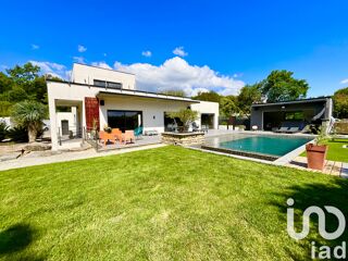  Maison � vendre 6 pi�ces 218 m�