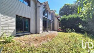  Maison  vendre 9 pices 340 m