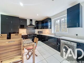  Maison � vendre 8 pi�ces 209 m�