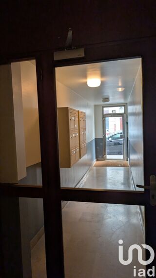  Immeuble � vendre 374 m�