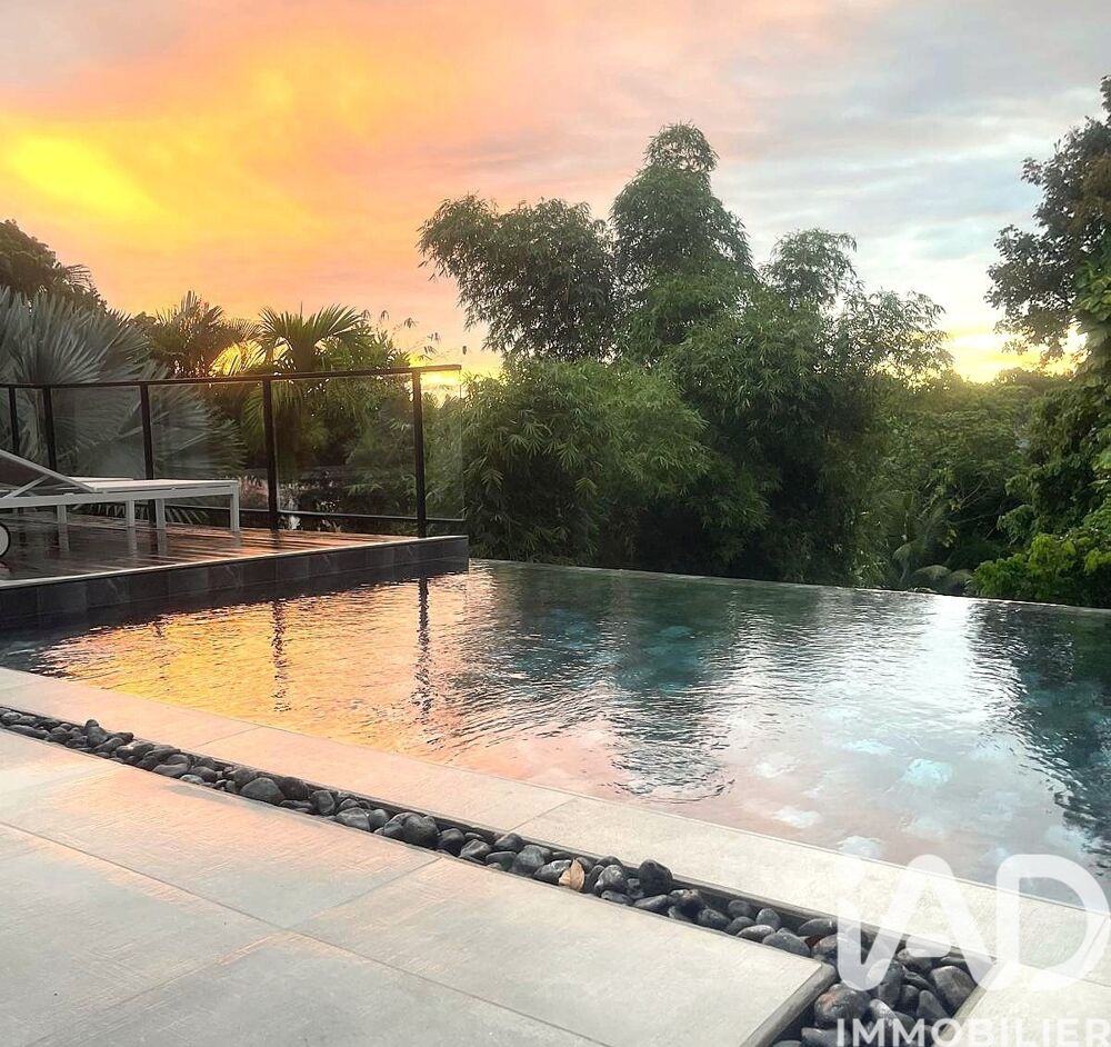 � vendre  Villa Petit-Bourg (97170)