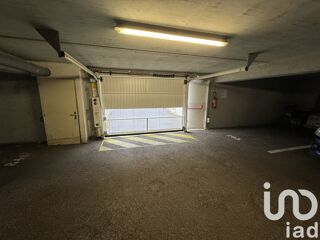  Parking / Garage  vendre 12 m