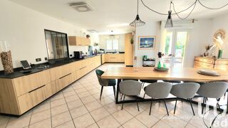  Maison  vendre 6 pices 200 m