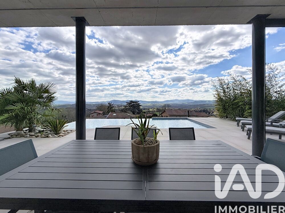 � vendre  Villa Moir� (69620)