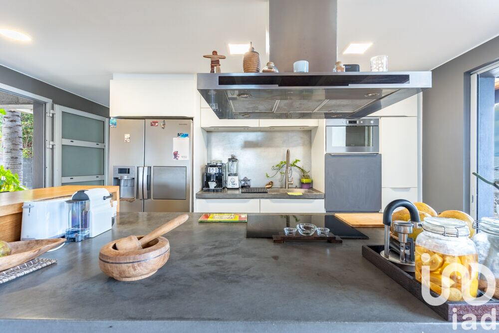 � vendre  Maison L' �tang-Sal� (97427)