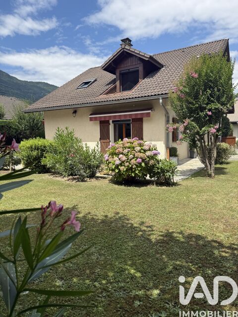   Vente Maison traditionnelle 5 pi�ces Maison - 5 pi�ce(s) - 102 m�