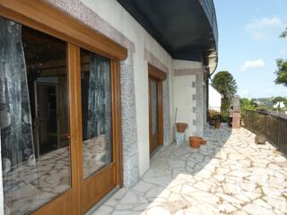  Maison  vendre 10 pices 180 m