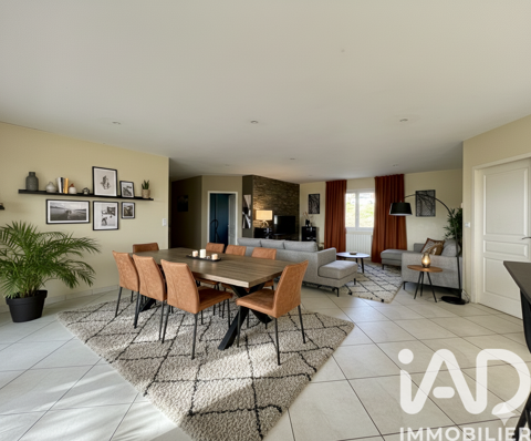   Vente Maison traditionnelle 5 pi�ces Maison - 5 pi�ce(s) - 146 m�