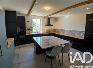  Maison � vendre 8 pi�ces 305 m�