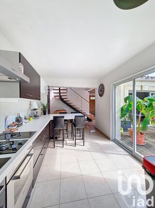  Maison � vendre 6 pi�ces 201 m�