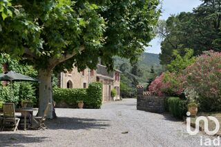  Maison  vendre 15 + pices 845 m