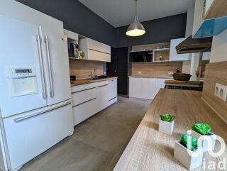  Maison  vendre 8 pices 193 m