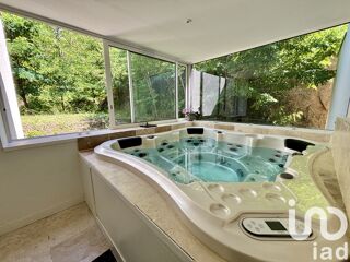  Villa  vendre 8 pices 235 m