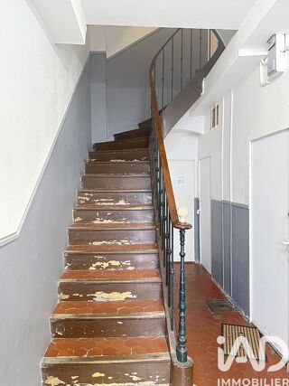  Immeuble � vendre 325 m�