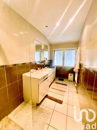  Maison � vendre 10 pi�ces 250 m�