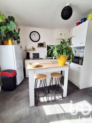  Immeuble  vendre 210 m