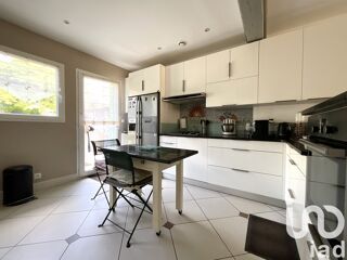  Maison � vendre 5 pi�ces 205 m�