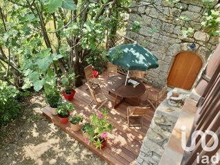  Maison  vendre 10 pices 210 m