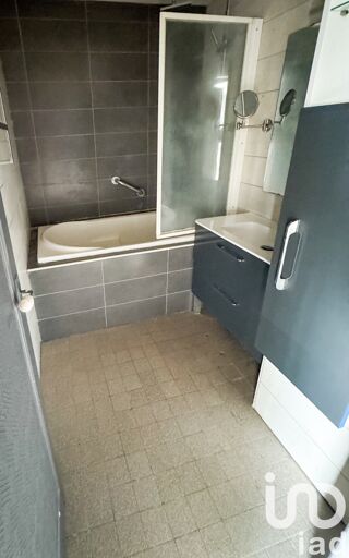  Appartement  vendre 4 pices 77 m