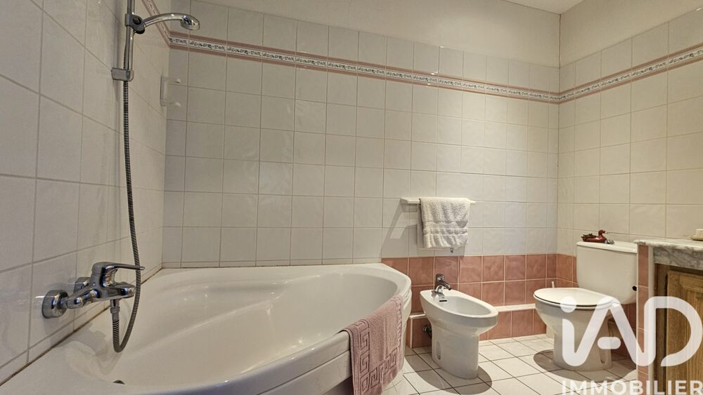 � vendre  Propri�t�/ch�teau Ambeyrac (12260)