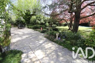  Maison � vendre 10 pi�ces 305 m�