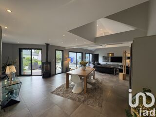  Maison  vendre 7 pices 232 m