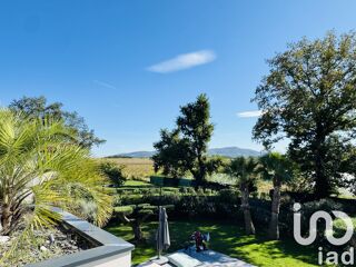  Maison  vendre 8 pices 240 m