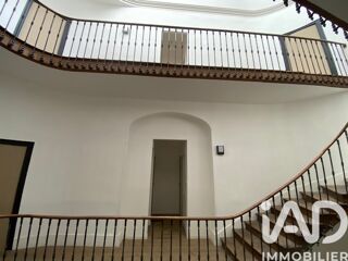  Immeuble � vendre 561 m�