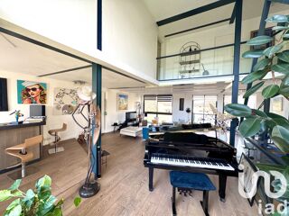  Villa  vendre 12 pices 366 m