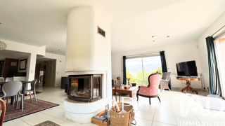  Villa � vendre 6 pi�ces 240 m�