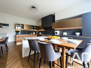  Maison � vendre 7 pi�ces 230 m�