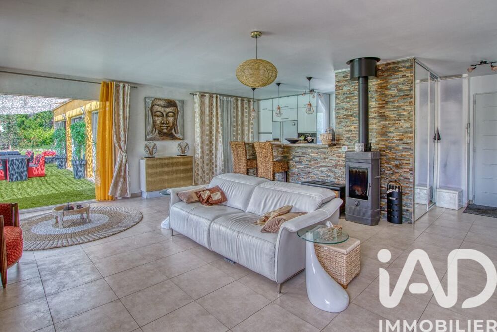 � vendre  Maison Solli�s-Ville (83210)