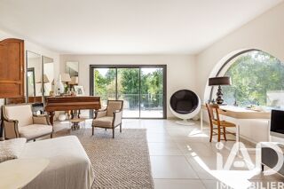  Maison � vendre 6 pi�ces 205 m�