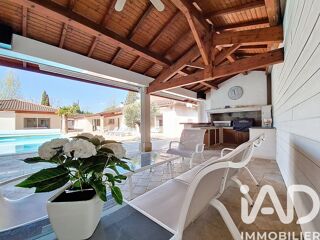  Maison � vendre 9 pi�ces 305 m�