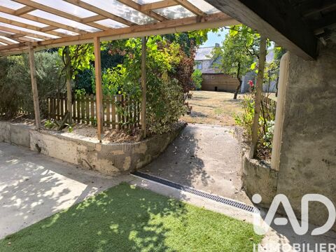   Location Maison/villa 8 pi�ces Maison - 8 pi�ce(s) - 164 m�