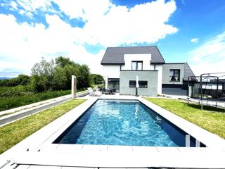 Villa  vendre 6 pices 145 m