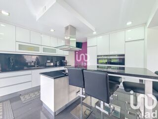  Maison � vendre 8 pi�ces 240 m�